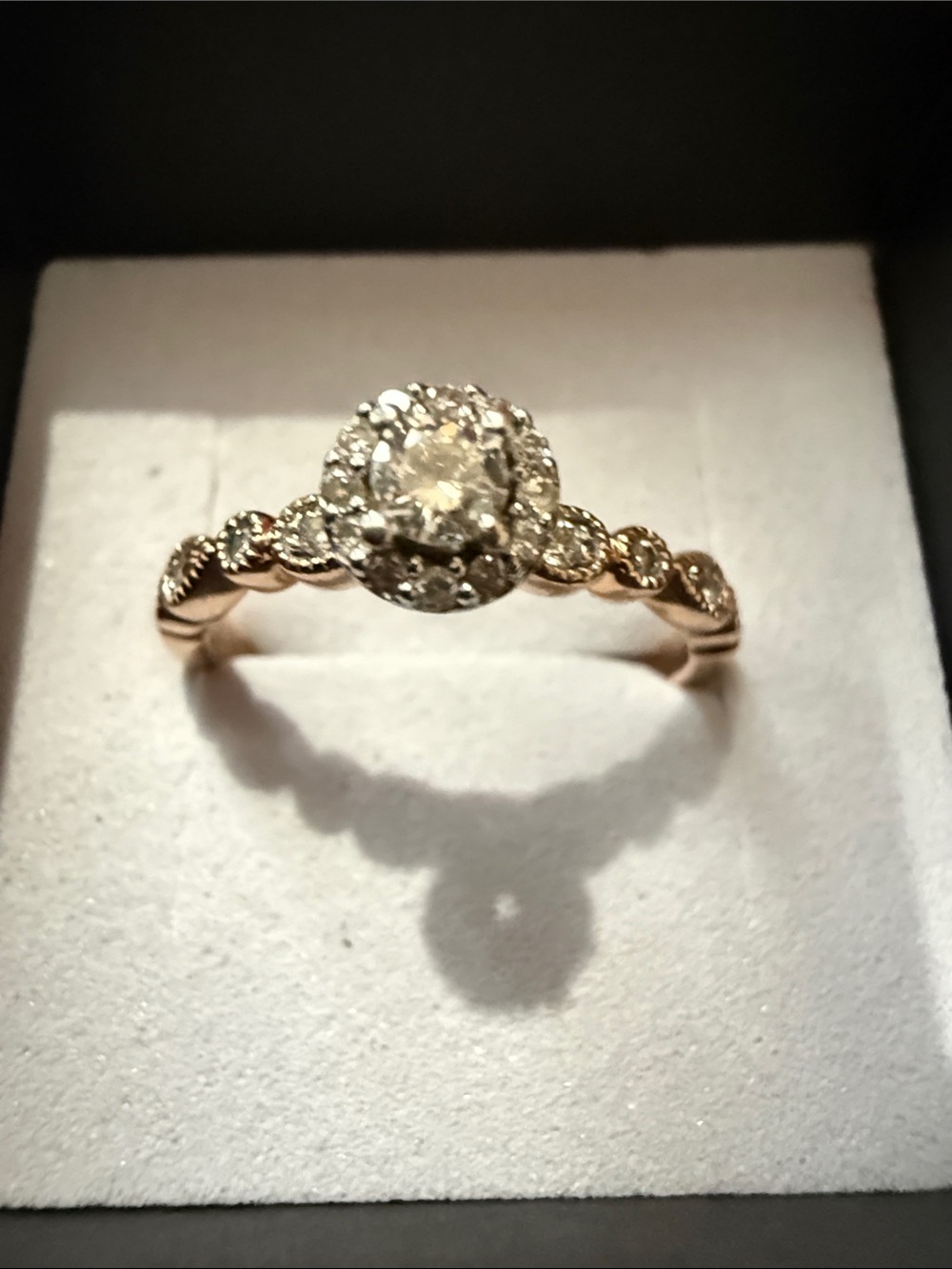 💫10KT Rose Gold Halo Natural Diamond Ring Sz7💫